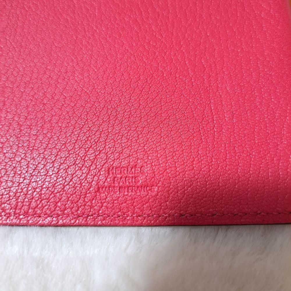 Hermès Goat Skin Passport and / or card Holder New in box GIFTABLE - Picture 4 of 13